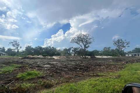 Terreno en venta en Port Charlotte, Florida № 1569635 - foto 1