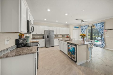 House in Venice, Florida 5 bedrooms, 318.28 sq.m. № 1805806 - photo 11