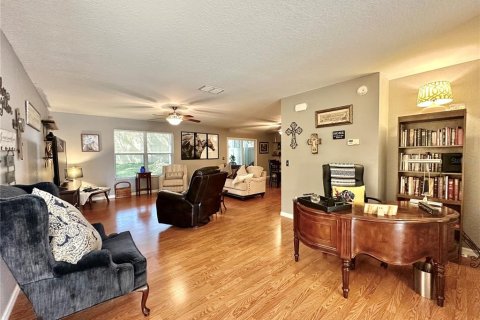 Villa ou maison à vendre à Oxford, Floride: 4 chambres, 194.72 m2 № 1916282 - photo 4