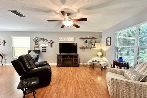 Villa ou maison à vendre à Oxford, Floride: 4 chambres, 194.72 m2 № 1916282 - photo 6