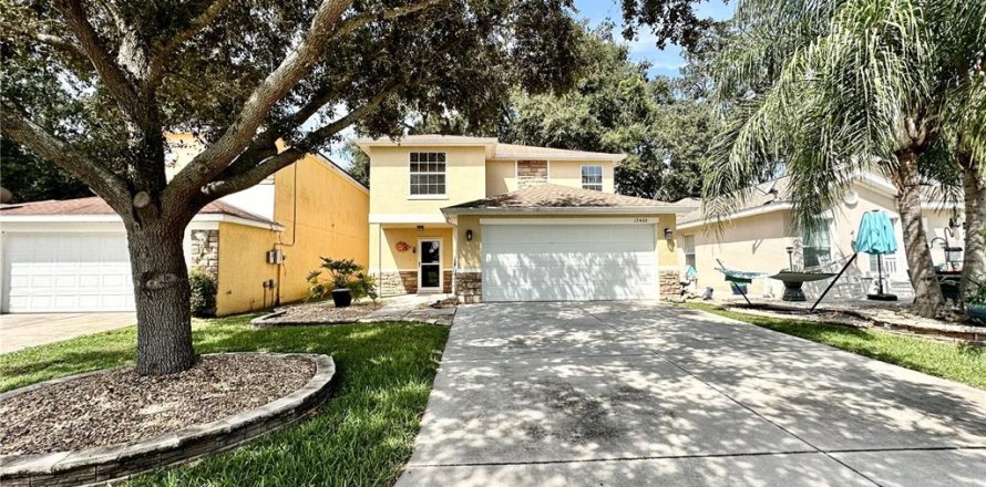 Villa ou maison à Oxford, Floride 4 chambres, 194.72 m2 № 1916282