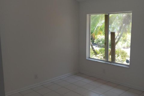 Touwnhouse à louer à Boca Raton, Floride: 3 chambres, 150.97 m2 № 2249257 - photo 2