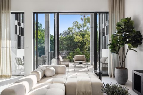 Townhouse in Miami, Florida 3 bedrooms, 263.94 sq.m. № 1971008 - photo 4