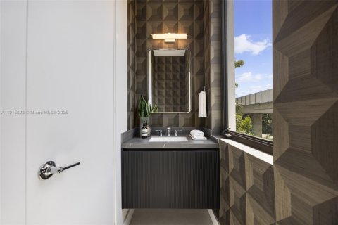 Townhouse in Miami, Florida 3 bedrooms, 263.94 sq.m. № 1971008 - photo 28