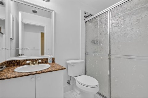 House in Pembroke Pines, Florida 4 bedrooms, 192.77 sq.m. № 1984346 - photo 22