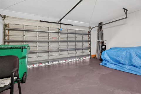 House in Pembroke Pines, Florida 4 bedrooms, 192.77 sq.m. № 1984346 - photo 29