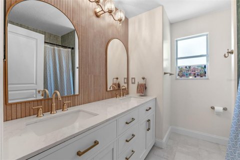 Casa en venta en Winter Garden, Florida, 5 dormitorios, 287.25 m2 № 1894626 - foto 27