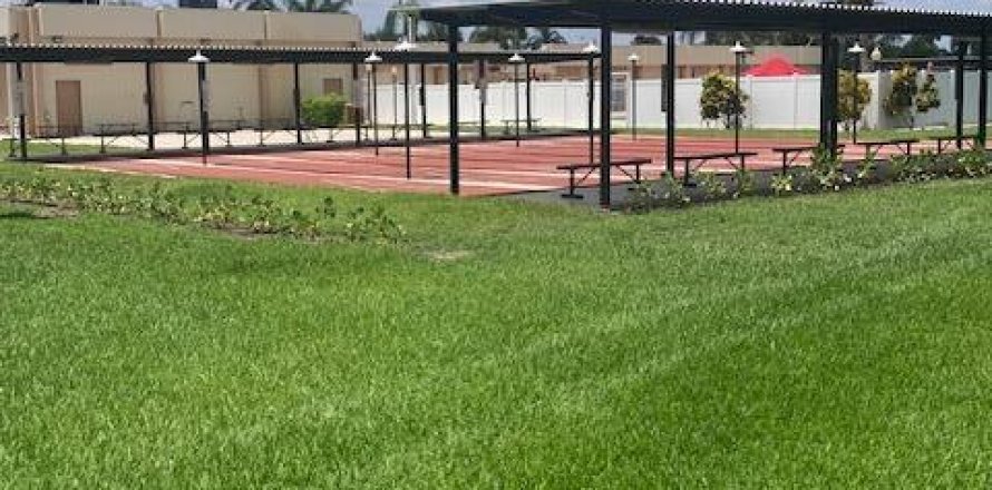 Condominio en West Palm Beach, Florida, 1 dormitorio  № 1207520