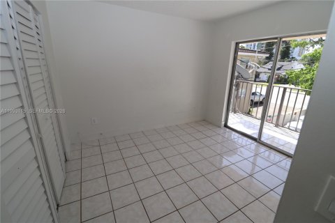 Apartment in Miami, Florida 3 bedrooms, 102.19 sq.m. № 2060316 - photo 26