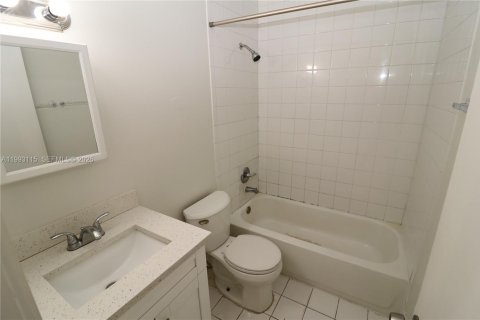 Apartment in Miami, Florida 3 bedrooms, 102.19 sq.m. № 2060316 - photo 27