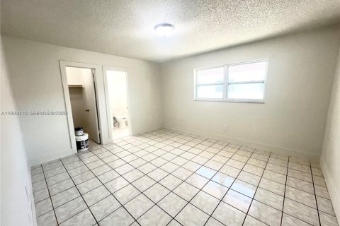 Apartment in Miami, Florida 3 bedrooms, 102.19 sq.m. № 2060316 - photo 5