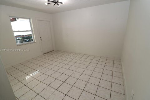 Apartment in Miami, Florida 3 bedrooms, 102.19 sq.m. № 2060316 - photo 30