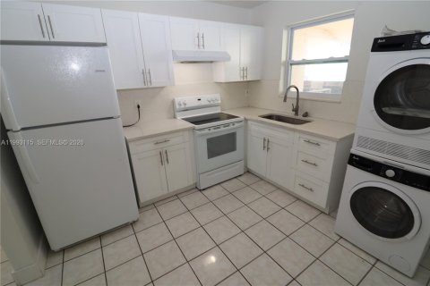 Apartment in Miami, Florida 3 bedrooms, 102.19 sq.m. № 2060316 - photo 3