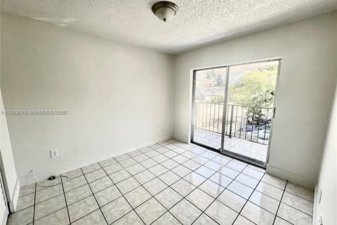 Apartment in Miami, Florida 3 bedrooms, 102.19 sq.m. № 2060316 - photo 14