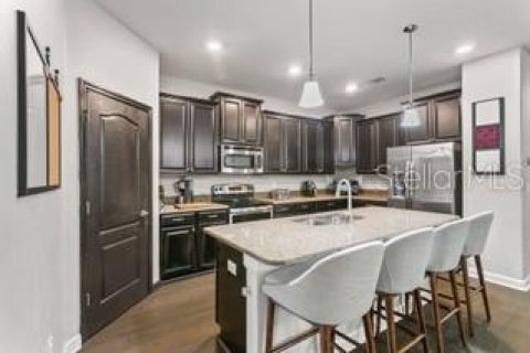 Villa ou maison à louer à Davenport, Floride: 4 chambres, 183.95 m2 № 1885373 - photo 4