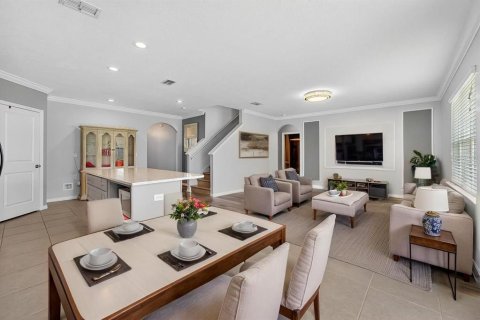 House in Plant City, Florida 5 bedrooms, 248.42 sq.m. № 1826720 - photo 20