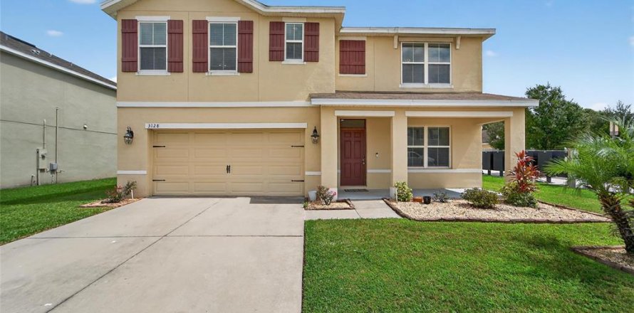 House in Plant City, Florida 5 bedrooms, 248.42 sq.m. № 1826720