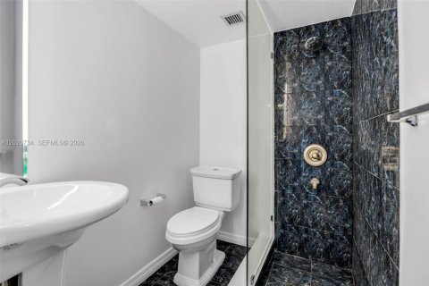 Condo in North Miami Beach, Florida, 1 bedroom  № 2086561 - photo 20