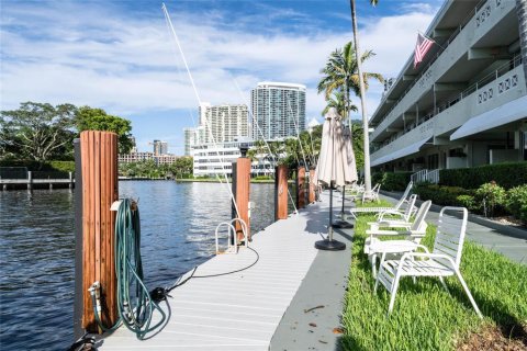 Condominio en venta en Fort Lauderdale, Florida, 2 dormitorios, 115.2 m2 № 2084772 - foto 3