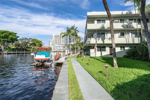 Condominio en venta en Fort Lauderdale, Florida, 2 dormitorios, 115.2 m2 № 2084772 - foto 4