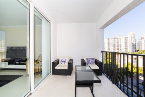 Condo in Sunny Isles Beach, Florida, 3 bedrooms  № 2040450 - photo 26