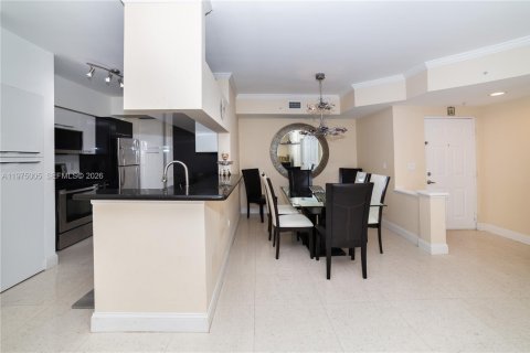 Condo in Sunny Isles Beach, Florida, 3 bedrooms  № 2040450 - photo 16