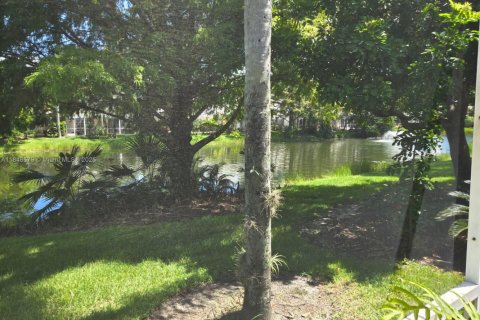 House in Palm Beach Gardens, Florida 3 bedrooms, 146.88 sq.m. № 2034638 - photo 30
