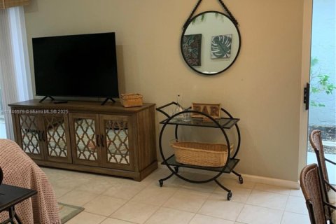 House in Palm Beach Gardens, Florida 3 bedrooms, 146.88 sq.m. № 2034638 - photo 6