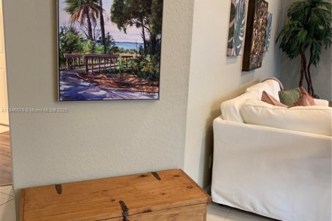 House in Palm Beach Gardens, Florida 3 bedrooms, 146.88 sq.m. № 2034638 - photo 10