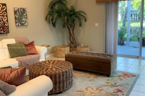 House in Palm Beach Gardens, Florida 3 bedrooms, 146.88 sq.m. № 2034638 - photo 5