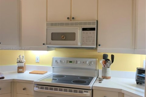 House in Palm Beach Gardens, Florida 3 bedrooms, 146.88 sq.m. № 2034638 - photo 12