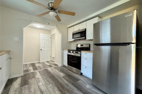Villa ou maison à vendre à Port Richey, Floride: 4 chambres, 126.35 m2 № 1901029 - photo 4