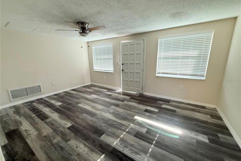 Villa ou maison à vendre à Port Richey, Floride: 4 chambres, 126.35 m2 № 1901029 - photo 3