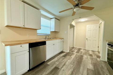 Villa ou maison à vendre à Port Richey, Floride: 4 chambres, 126.35 m2 № 1901029 - photo 6