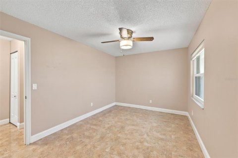 House in Sun City Center, Florida 2 bedrooms, 130.81 sq.m. № 2305917 - photo 25