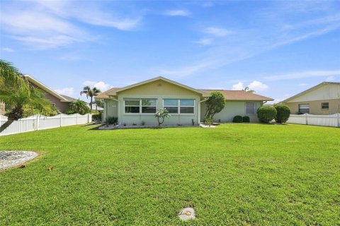 House in Sun City Center, Florida 2 bedrooms, 130.81 sq.m. № 2305917 - photo 29