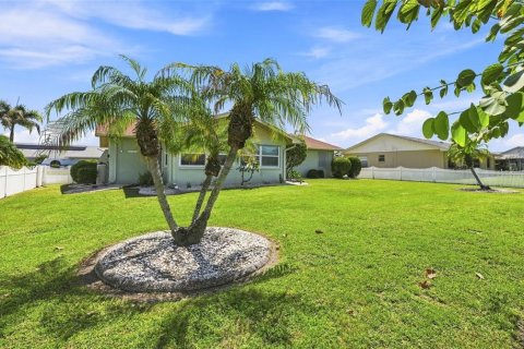 House in Sun City Center, Florida 2 bedrooms, 130.81 sq.m. № 2305917 - photo 30