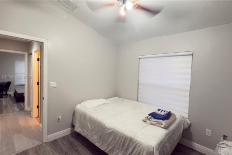 Casa en alquiler en Homestead, Florida, 3 dormitorios, 124.12 m2 № 2088599 - foto 9