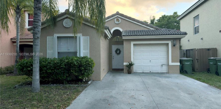 Casa en Homestead, Florida 3 dormitorios, 124.12 m2 № 2088599