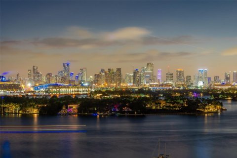 Condo in Miami Beach, Florida, 1 bedroom  № 1861624 - photo 23