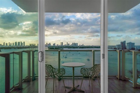 Condo in Miami Beach, Florida, 1 bedroom  № 1861624 - photo 4