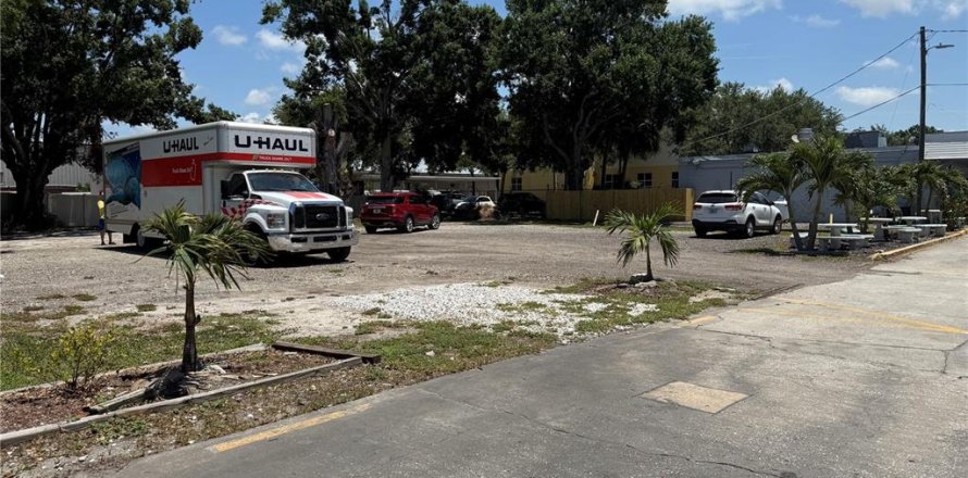 Propiedad comercial en Tampa, Florida 273.13 m2 № 1743438