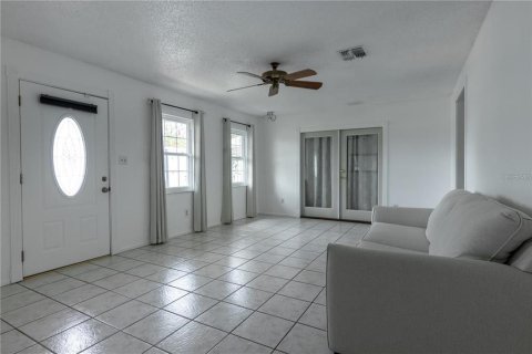 Casa en alquiler en Kissimmee, Florida, 3 dormitorios, 148.55 m2 № 1849692 - foto 2