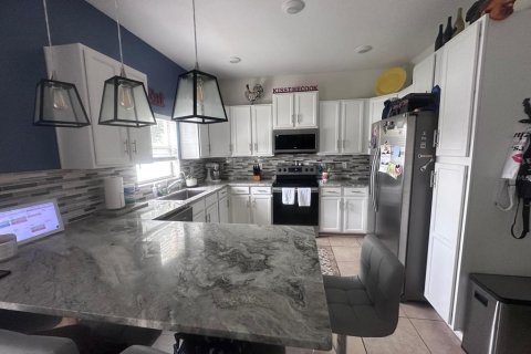 Casa en venta en Plant City, Florida, 4 dormitorios, 263.01 m2 № 1815138 - foto 17