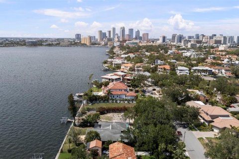 House in Tampa, Florida 6 bedrooms, 687.48 sq.m. № 2127457 - photo 19