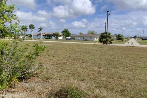 Land in Cape Coral, Florida № 1525753 - photo 5
