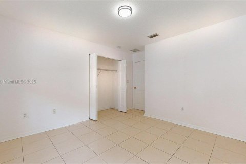 Casa en venta en Homestead, Florida, 3 dormitorios, 138.8 m2 № 1883822 - foto 17