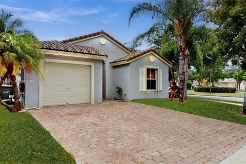 Casa en venta en Homestead, Florida, 3 dormitorios, 138.8 m2 № 1883822 - foto 1