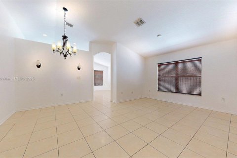 Casa en venta en Homestead, Florida, 3 dormitorios, 138.8 m2 № 1883822 - foto 3