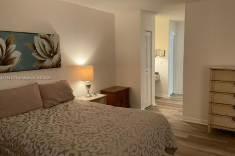 Condominio en venta en Lauderhill, Florida, 1 dormitorio, 86.21 m2 № 1975586 - foto 10
